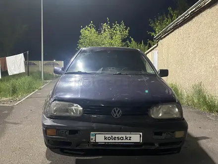 Volkswagen Golf 1995 года за 700 000 тг. в Караганда