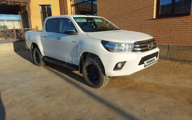 Toyota Hilux 2018 годаfor13 900 000 тг. в Атырау