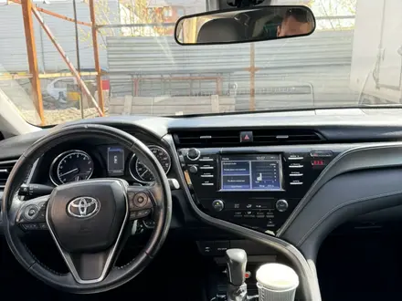 Toyota Camry 2019 года за 11 000 000 тг. в Караганда – фото 13