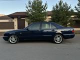 Mercedes-Benz E 230 1997 годаүшін1 600 000 тг. в Караганда – фото 4