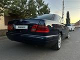Mercedes-Benz E 230 1997 годаүшін1 600 000 тг. в Караганда – фото 5