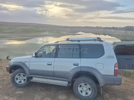 Toyota Land Cruiser Prado 1998 года за 6 600 000 тг. в Алматы – фото 9