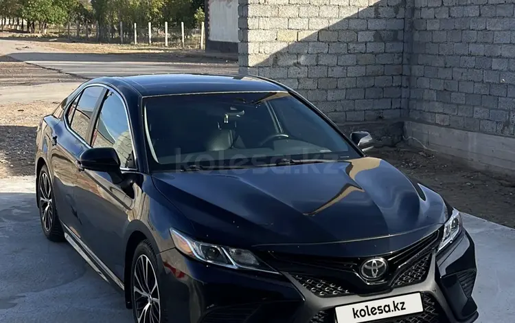 Toyota Camry 2018 года за 8 500 000 тг. в Шымкент