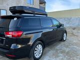 Kia Carnival 2016 года за 8 500 000 тг. в Актау – фото 2