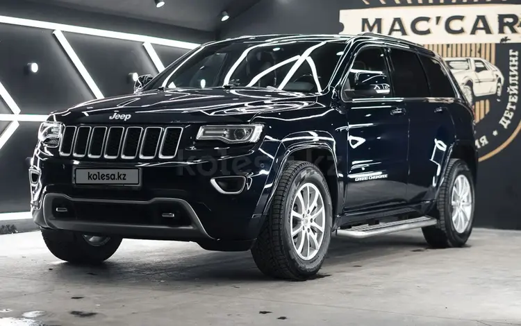 Jeep Grand Cherokee 2015 годаfor16 000 000 тг. в Астана