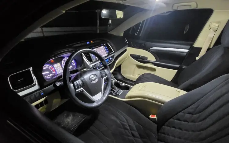 Toyota Highlander 2016 годаүшін15 950 000 тг. в Семей