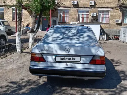 Mercedes-Benz E 200 1993 годаүшін1 200 000 тг. в Балхаш – фото 6