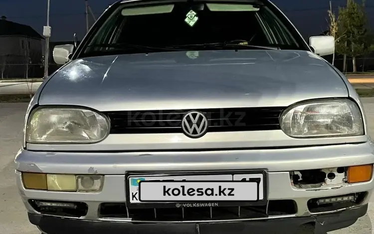 Volkswagen Golf 1997 года за 1 400 000 тг. в Шымкент