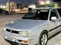 Volkswagen Golf 1997 года за 1 400 000 тг. в Шымкент – фото 2