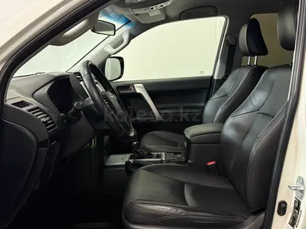 Toyota Land Cruiser Prado Comfort+ 2018 года за 20 900 000 тг. в Астана – фото 12