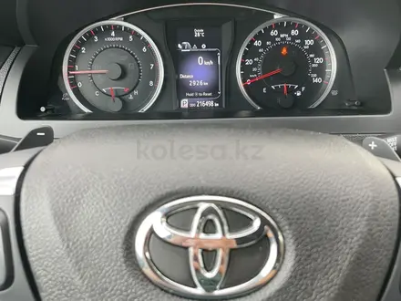 Toyota Camry 2017 года за 6 500 000 тг. в Атырау – фото 2