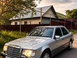 Mercedes-Benz E 230 1992 года за 2 000 000 тг. в Алматы