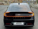 Hyundai Sonata 2021 года за 11 450 000 тг. в Актобе – фото 3