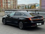 Hyundai Sonata 2021 года за 11 450 000 тг. в Актобе – фото 4