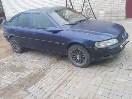 Opel Vectra 1997 года за 1 200 000 тг. в Актобе – фото 2