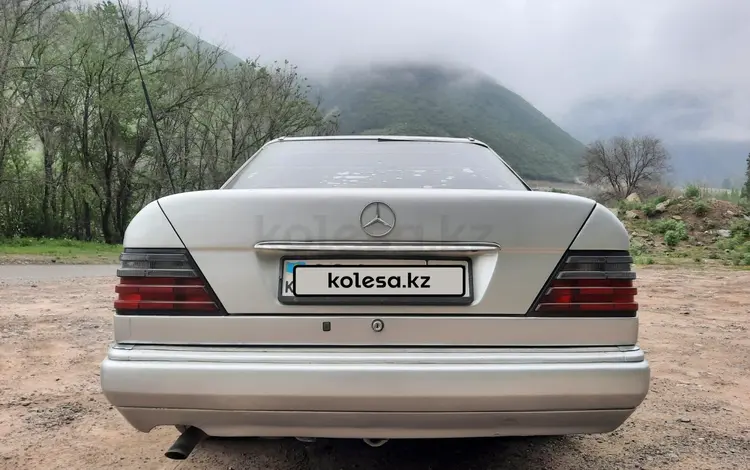Mercedes-Benz E 220 1995 годаүшін2 800 000 тг. в Талгар
