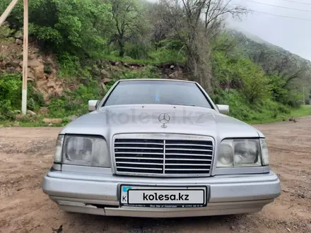 Mercedes-Benz E 220 1995 года за 2 800 000 тг. в Талгар – фото 4