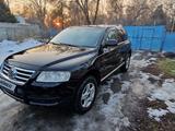 Volkswagen Touareg 2006 годаfor5 700 000 тг. в Алматы