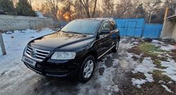 Volkswagen Touareg 2006 года за 5 700 000 тг. в Алматы