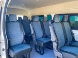 Микроавтобус Toyota Hiace в Атырау – фото 2