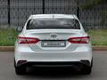 Toyota Camry 2022 годаүшін16 300 000 тг. в Усть-Каменогорск – фото 3