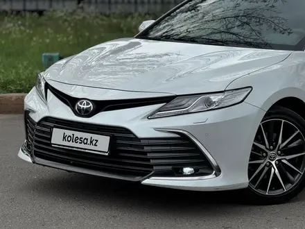 Toyota Camry 2022 года за 16 300 000 тг. в Усть-Каменогорск – фото 13