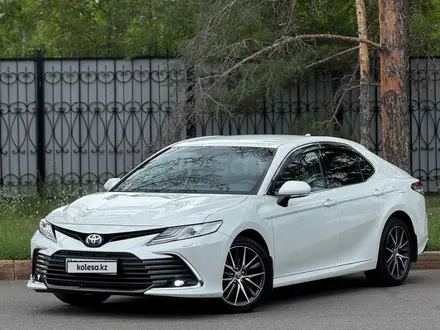 Toyota Camry 2022 года за 16 300 000 тг. в Усть-Каменогорск – фото 17