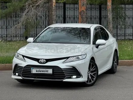 Toyota Camry 2022 года за 16 300 000 тг. в Усть-Каменогорск – фото 20