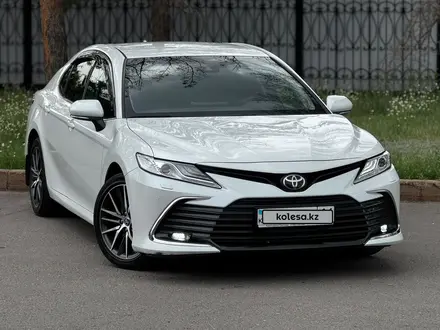 Toyota Camry 2022 года за 16 300 000 тг. в Усть-Каменогорск – фото 4