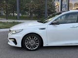 Kia K5 2019 года за 7 300 000 тг. в Алматы – фото 3