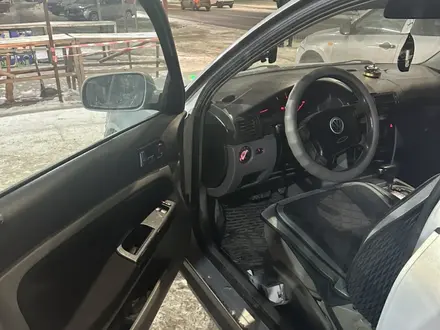 Volkswagen Passat 1998 года за 1 550 000 тг. в Астана – фото 2