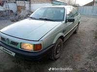 Volkswagen Passat 1990 года за 950 000 тг. в Семей