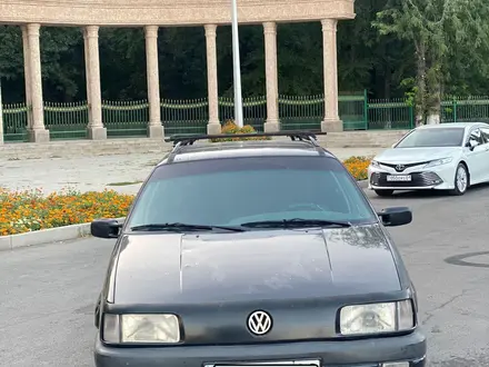 Volkswagen Passat 1993 года за 1 300 000 тг. в Тараз – фото 2