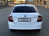 Skoda Rapid 2018 года за 2 200 000 тг. в Уральск – фото 5