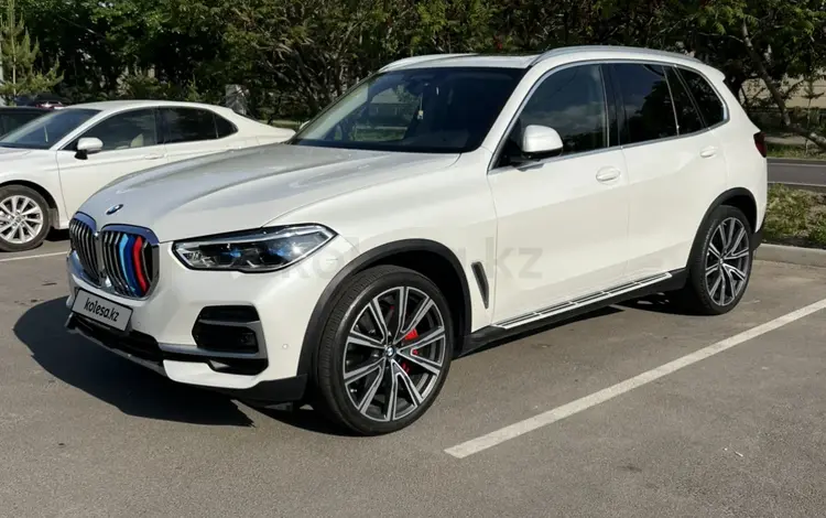 BMW X5 2021 годаүшін28 500 000 тг. в Алматы