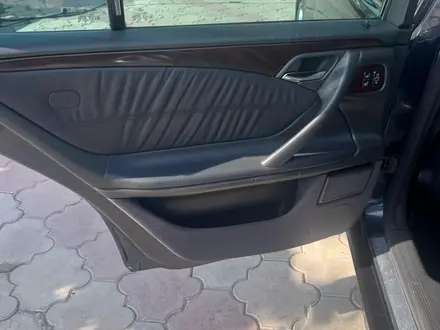 Mercedes-Benz E 320 2000 года за 3 500 000 тг. в Алматы – фото 7