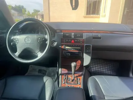 Mercedes-Benz E 320 2000 года за 3 500 000 тг. в Алматы – фото 8