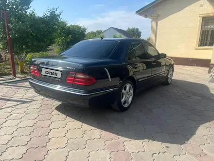 Mercedes-Benz E 320 2000 года за 3 500 000 тг. в Алматы – фото 15