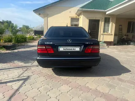 Mercedes-Benz E 320 2000 года за 3 500 000 тг. в Алматы – фото 18