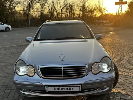 Mercedes-Benz C 220 2001 года за 3 900 000 тг. в Алматы – фото 2