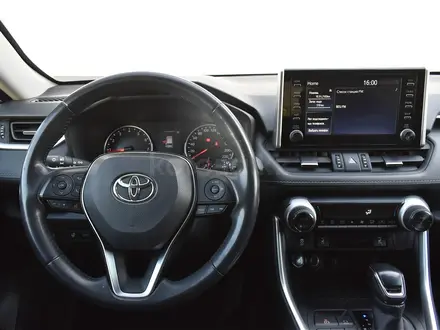 Toyota RAV4 2021 года за 12 500 000 тг. в Атырау – фото 9