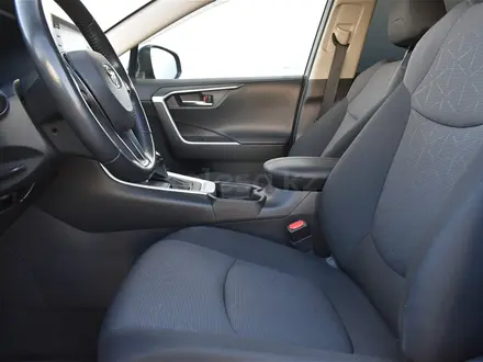 Toyota RAV4 2021 года за 12 500 000 тг. в Атырау – фото 11