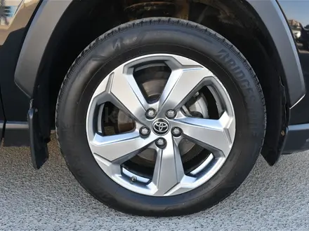 Toyota RAV4 2021 года за 12 500 000 тг. в Атырау – фото 16