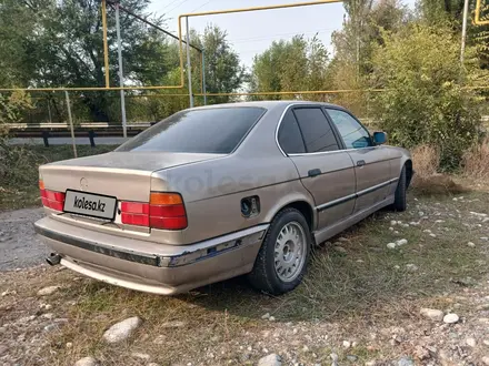 BMW 525 1990 года за 970 000 тг. в Алматы – фото 4