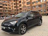 Toyota RAV4 2018 года за 12 500 000 тг. в Актобе – фото 3