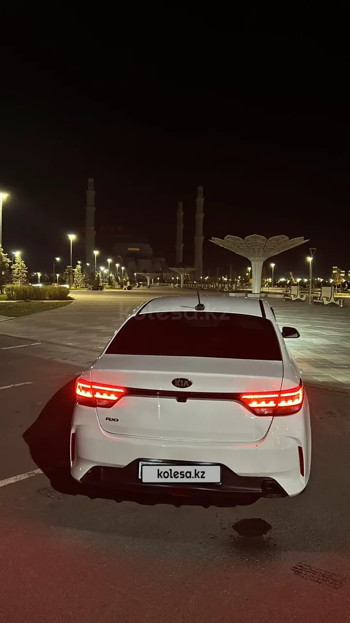 Kia Rio, 2021