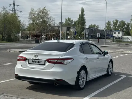 Toyota Camry 2019 года за 13 350 000 тг. в Павлодар – фото 8