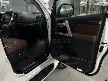 Toyota Land Cruiser 2018 года за 35 500 000 тг. в Алматы – фото 15