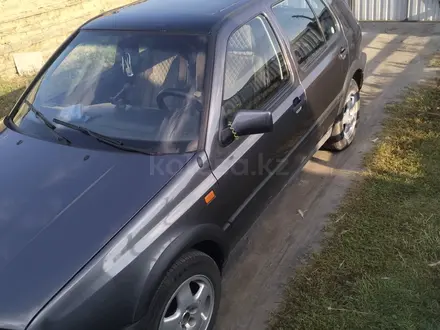 Volkswagen Golf 1992 года за 1 300 000 тг. в Костанай – фото 2