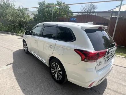 Mitsubishi Outlander 2022 года за 12 300 000 тг. в Алматы – фото 5